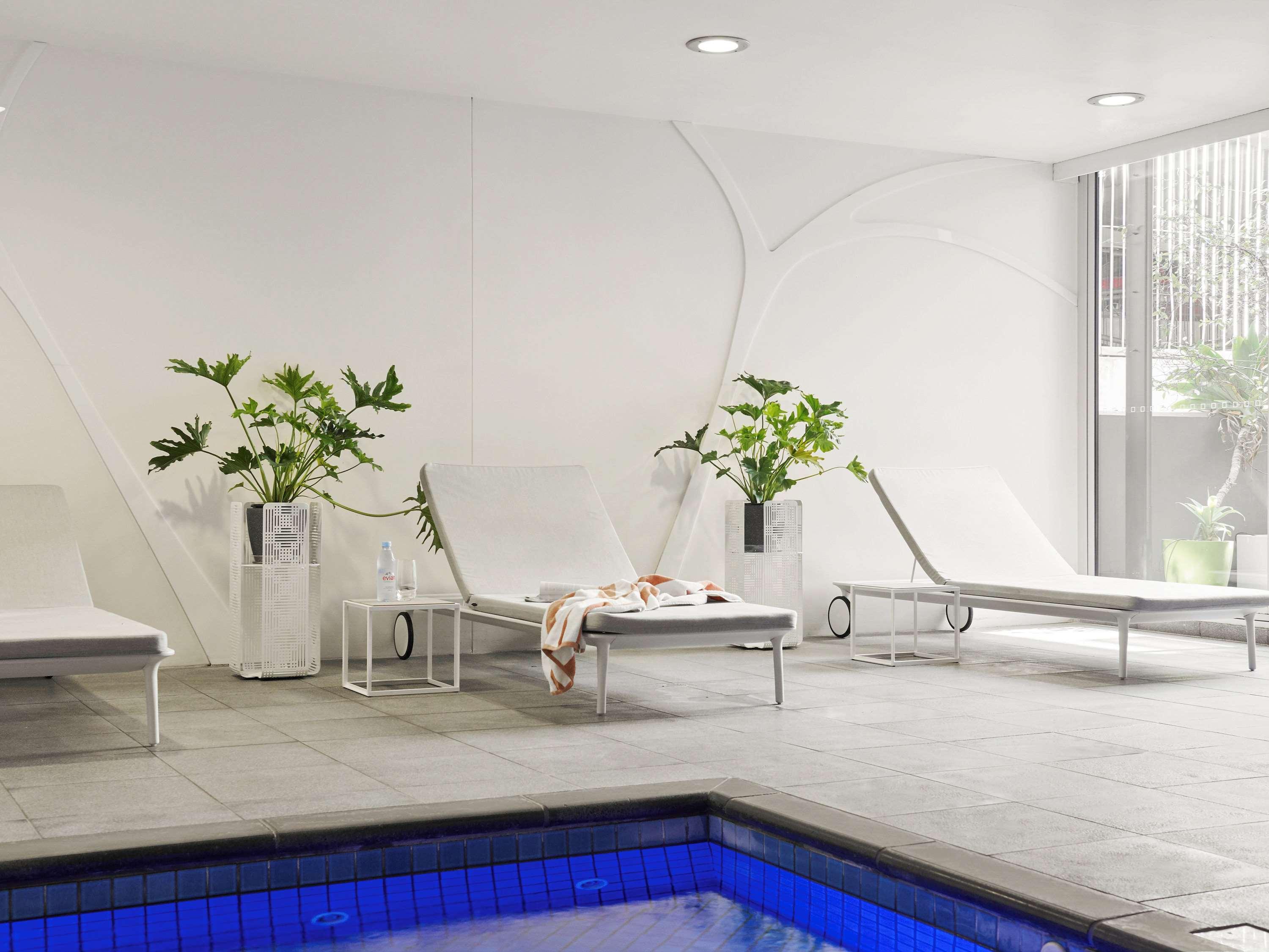 ホテル プルマン アデレード エクステリア 写真 The spa at The Ivy Spa