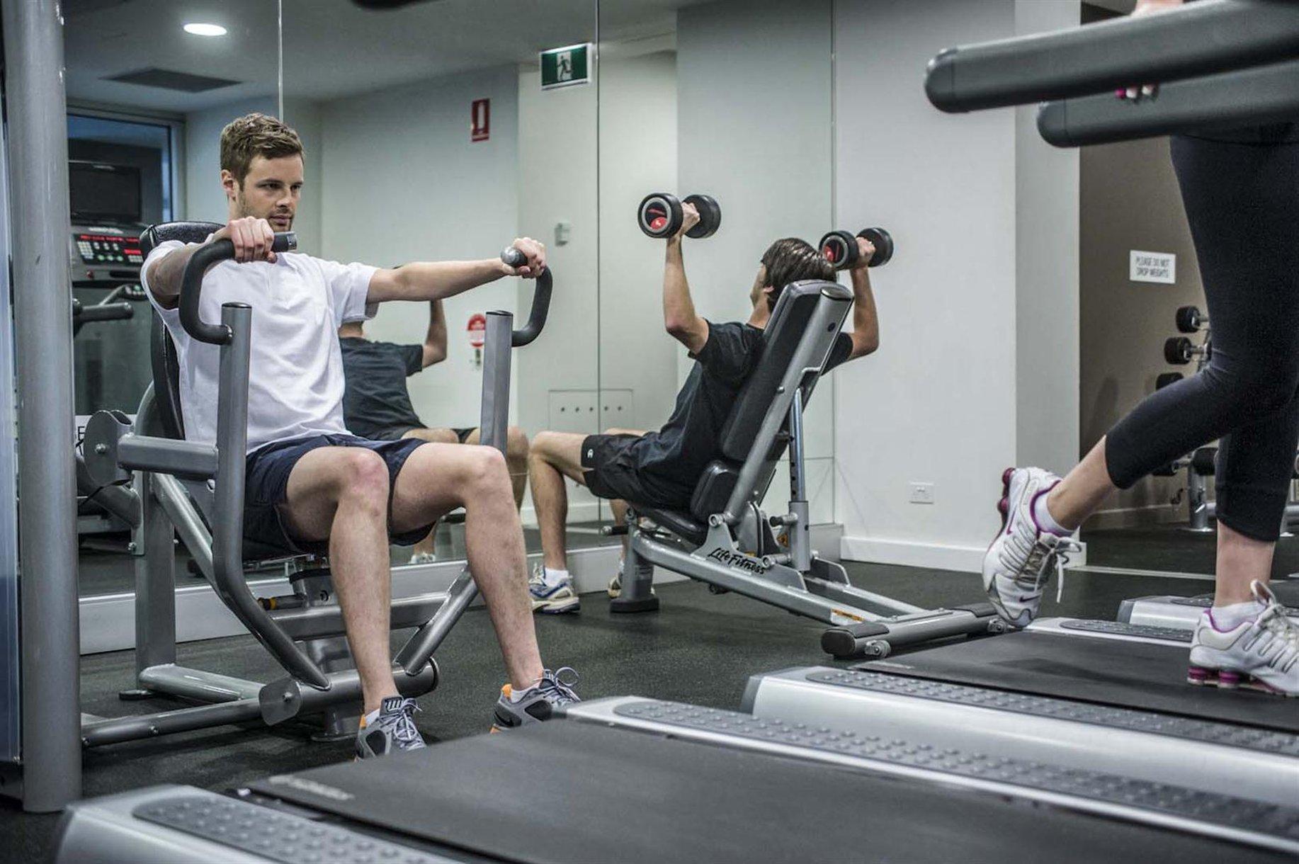 ホテル プルマン アデレード 設備 写真 The gym at the London Scottish Rugby Club