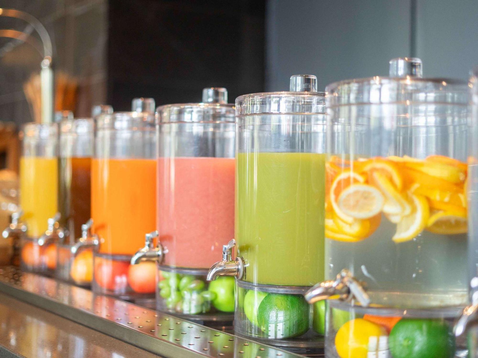 ホテル プルマン アデレード エクステリア 写真 Fruit juice